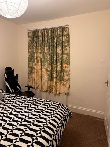 Room in a Shared House, Quantock Road Bedminster Windmill Hi, BS3 - Photo 5