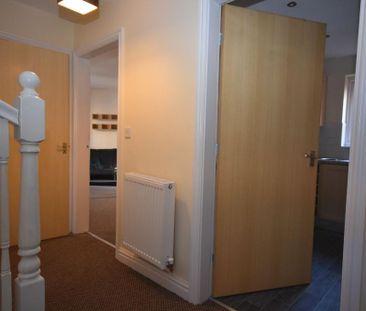 3 bedroom terraced house to rent - Photo 6