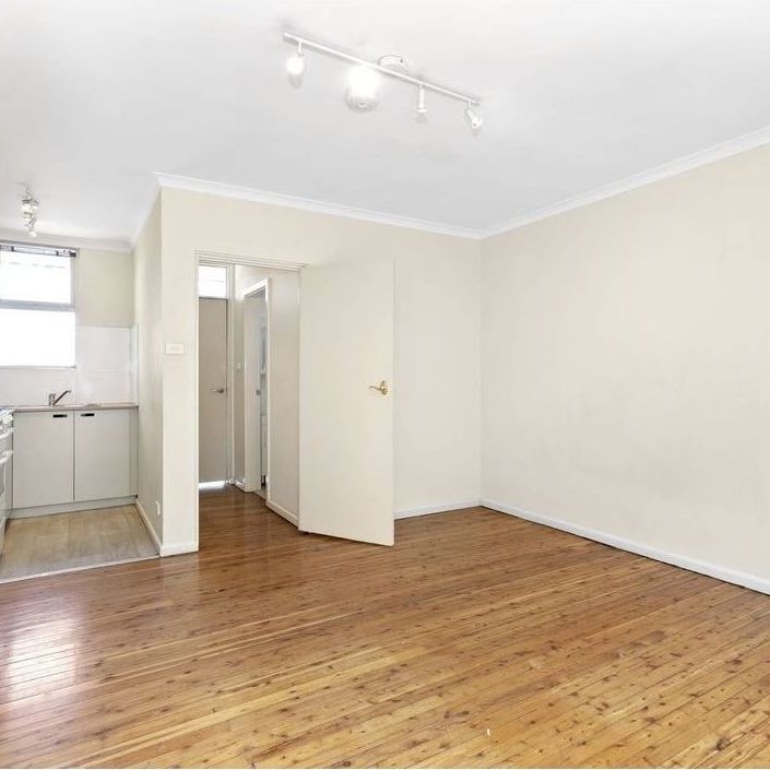 Top Floor Studio In Great Location - Photo 2