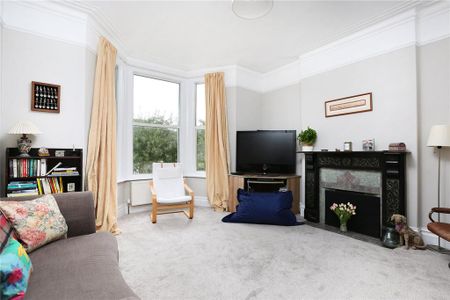 5 bedroom semi-detached house to rent - Photo 3