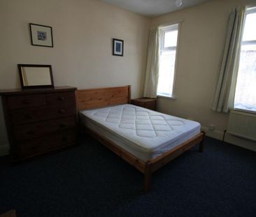 4 bedroom terraced house to rent - Photo 4