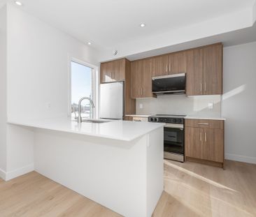 For Lease - 319 Shakespeare Street Unit# 9, Vanier and Kingsview Pa... - Photo 5