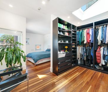 Expansive 249 sqm Three Bedroom Residence - Offered Unfurnished - Photo 1