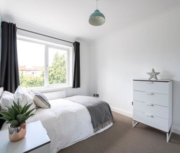 Double Room- Great Transport Links - Photo 6