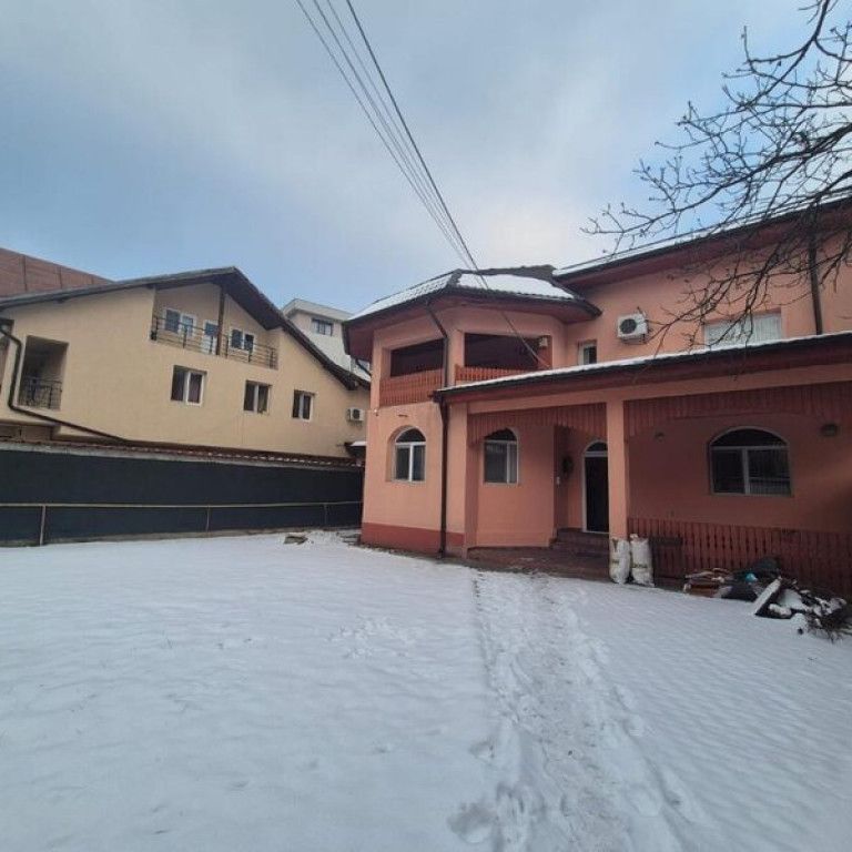 Vila Individuala pentru Firme, Pasaj Mihai Bravu, 9 Camere, - Fotografie 1