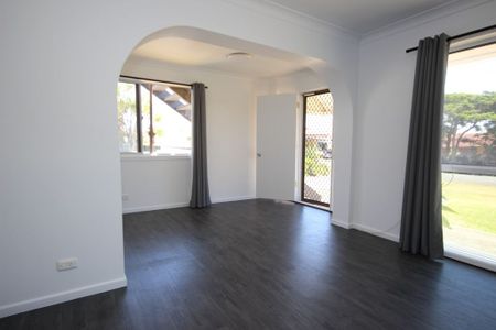 TWO BED APARTMENT BANORA POINT - Photo 2