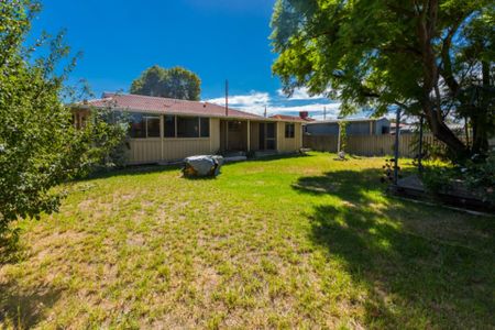 Perfect Location with Room to Move! *Open Mon 05/01 4.30pm to 4.45pm* - Photo 5