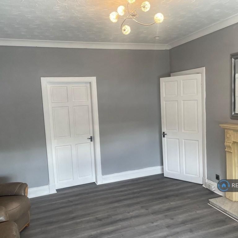 2 bedroom end of terrace house to rent - Photo 1