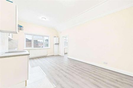 Newbury House, Andover Road, Newbury, Berkshire, RG14 - Photo 4