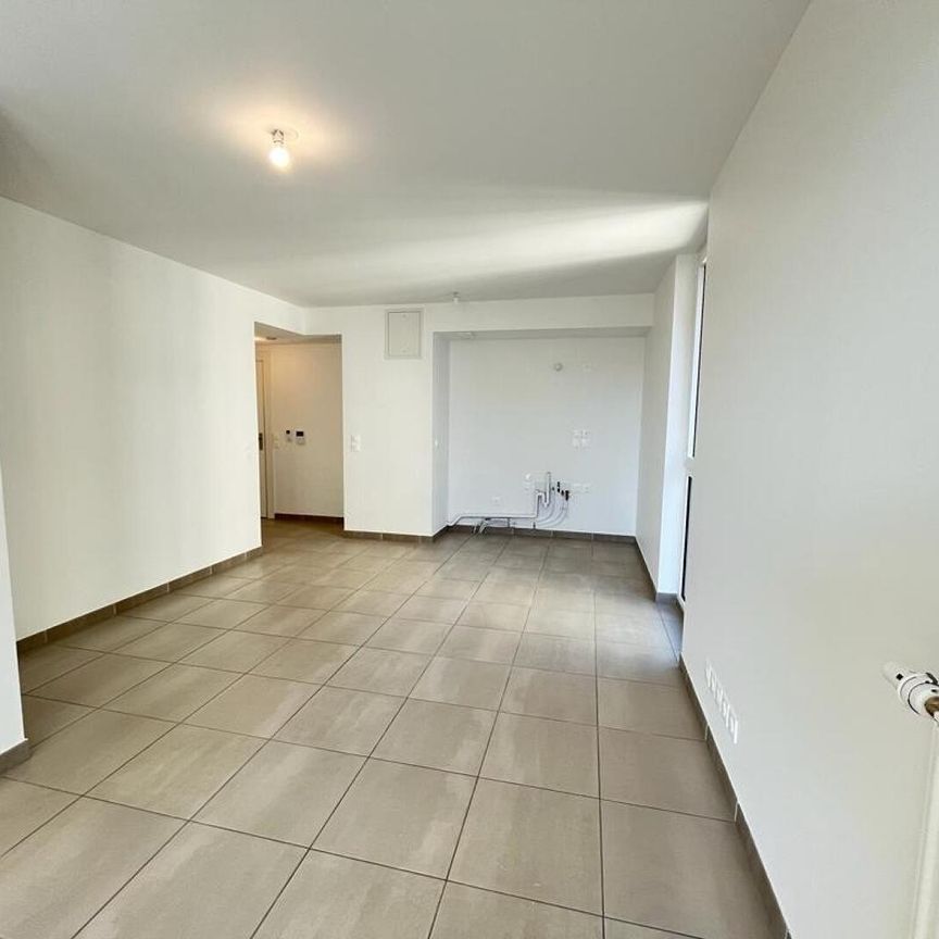 location Appartement T1 DE 40.35m² À BORDEAUX - Photo 1