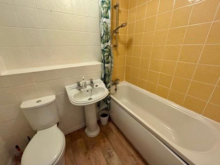 2 bedroom terraced house to rent - Photo 5