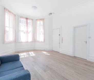 Broadhurst Gardens, Finchley Road, London, NW6 - Photo 2