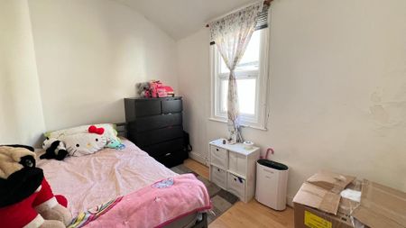 2 bedroom maisonette to rent - Photo 2