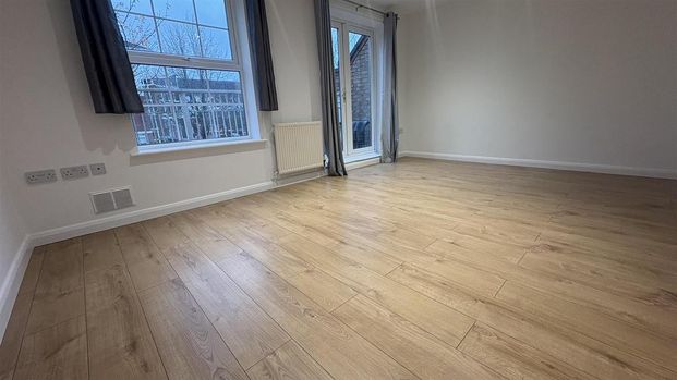 4 bedroom townhouse to rent - Photo 1