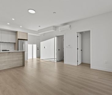 2161 Melrose - Photo 1