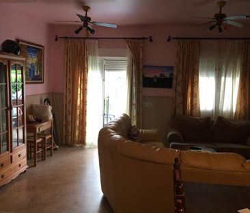 3 Bedroom Townhouse For Rent in La Duquesa, Málaga - Photo 6
