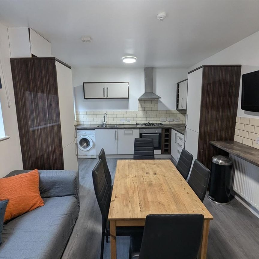 5 Bed Semi-Detached House, Beeston Road, NG7 - Photo 1