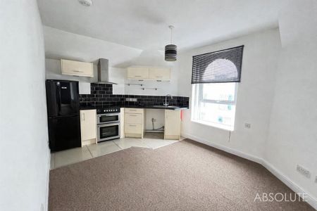 1 bedroom flat to rent - Photo 4
