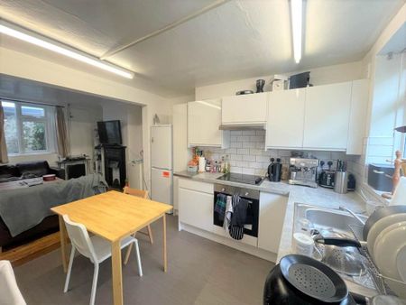 4 bedroom house to rent - Photo 4