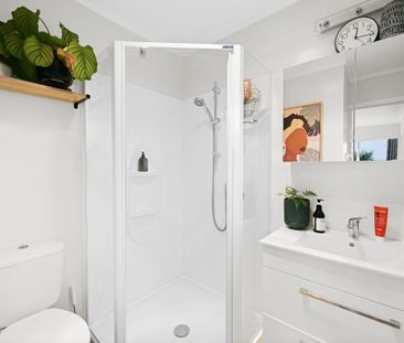 This modern four-bedroom, two-bathroom home offers the perfect blen... - Photo 5