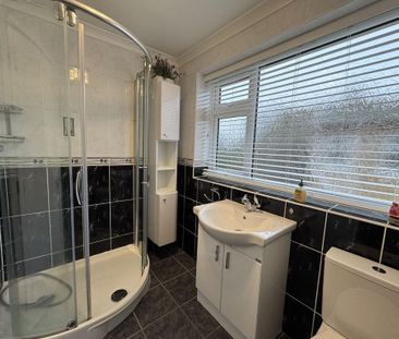 2 bedroom semi-detached house to rent - Photo 6