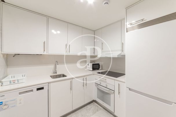 Flat for rent in Almagro (Madrid) - Photo 1