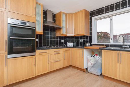 1827L Southhouse Square, Edinburgh, EH17 8DN - Photo 4