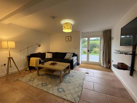 2 bedroom semi-detached house to rent - Photo 2