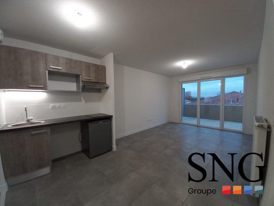 T2 AVEC BALCON ET PARKING - Photo 1