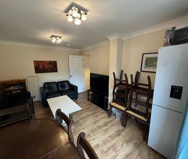 Room in a Shared House, Moat Avenue, CV3 - Photo 6