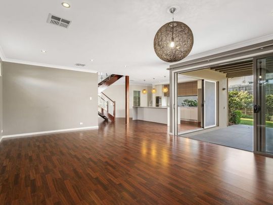 Prestige Home - Includes free use of the Rochedale Estates Lifestyle Centre Amenities - Photo 1