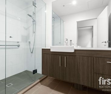 Luxury Penthouse Living! - Photo 3