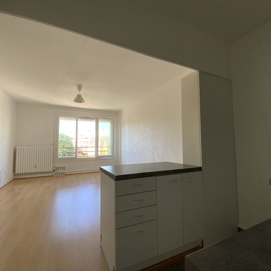Location Appartement 1 pièce 29m² EVREUX 27000 - Photo 1