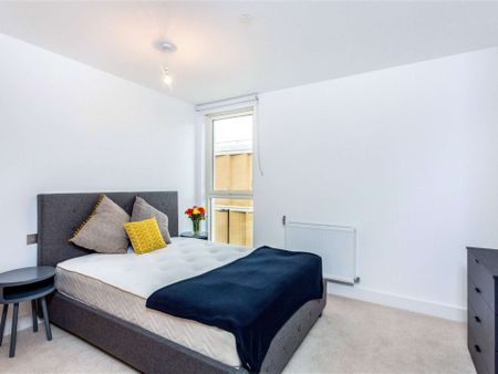A furnished one bedroom apartment - Photo 5