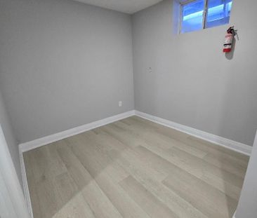 For Lease - 81 Clearmeadow Boulevard Unit# Bsmt, Newmarket, Ontario - Photo 6