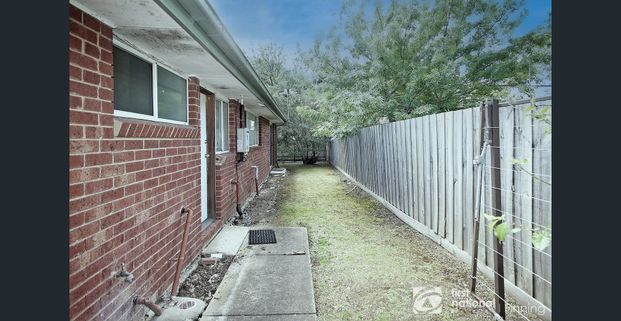 Well-Presented 2-Bedroom Unit in Prime Location - Photo 1