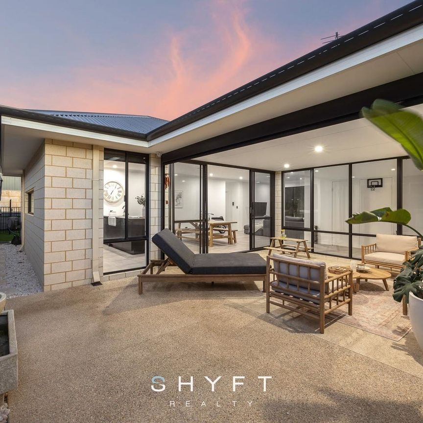 CATALINA BEACH ESTATE LUXURY LIVING - Photo 1