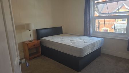 Room in a Shared House, Edgehill Street, RG1 - Photo 3