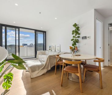 Luxury Living At The Griffin - Photo 5