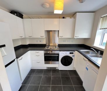 2 bedroom end of terrace house to rent - Photo 5