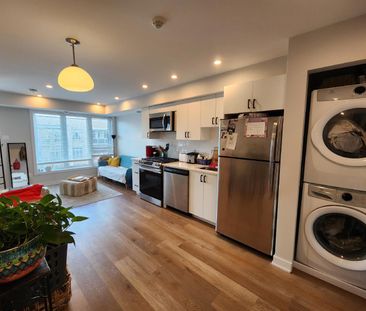 689 Churchill Avenue North - 301 - Photo 2