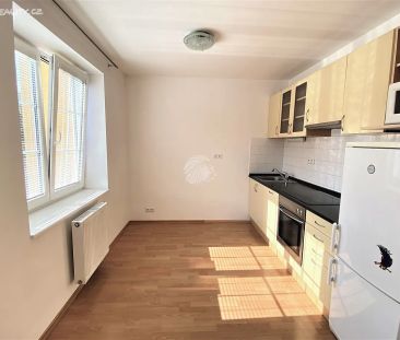 Pronájem bytu 1+kk 34 m² - Photo 2