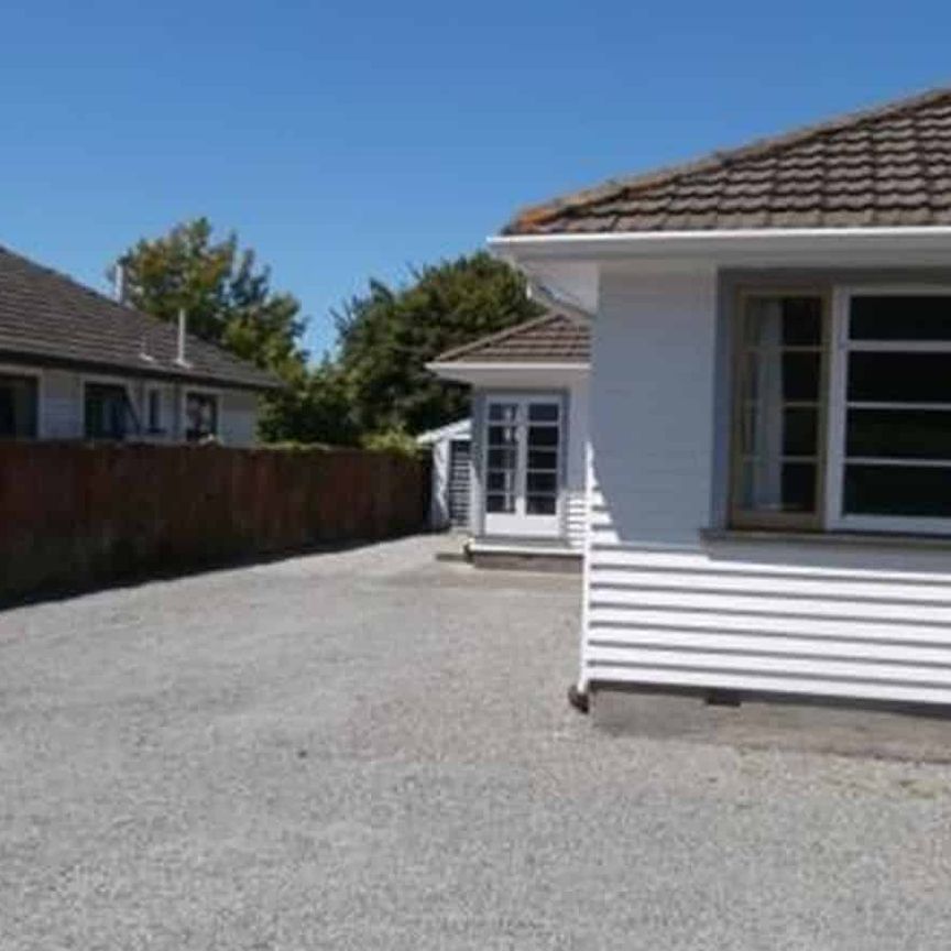 Prime University Location! - Photo 1