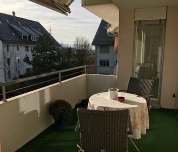 Möblierte 2,5-Zimmer-Wohnung mit eigener Waschküche - Photo 1