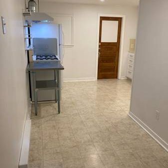 1 bedroom+1 den/ basement suite - Photo 3