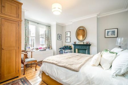 4 bedroom terraced house to rent - Photo 3