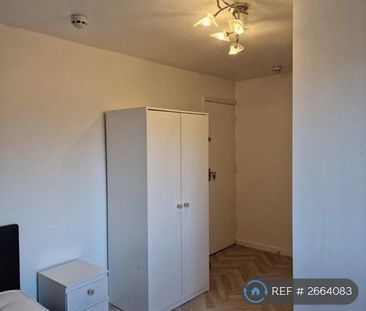 1 bedroom in a house share to rent - Photo 6
