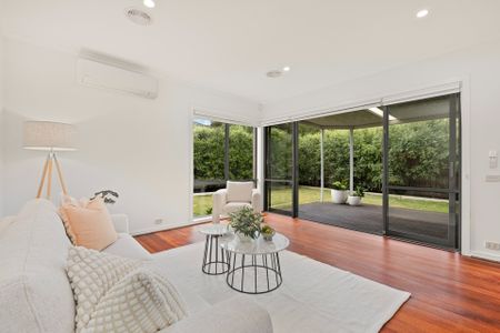 Quiet Court for Family Living - Photo 3