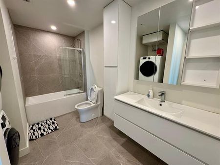 285 Boul. Hymus - Photo 5