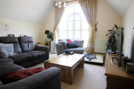 3 bedroom end of terrace house to rent - Photo 4